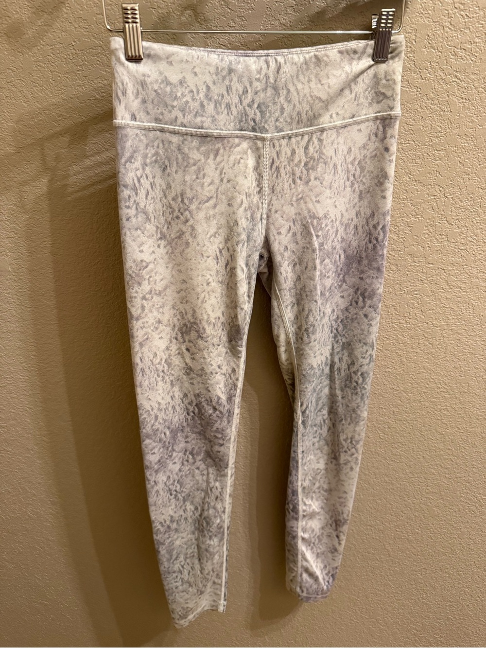 Athleta Girl Gray/White Patterned Active Leggings